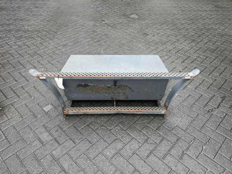 Terex TW150-6105515/6105516-Stair panel/Trittstufen - إطار/ شاسيه - آلات البناء: صورة 2 Terex TW150-6105515/6105516-Stair panel/Trittstufen - إطار/ شاسيه - آلات البناء: صورة 2