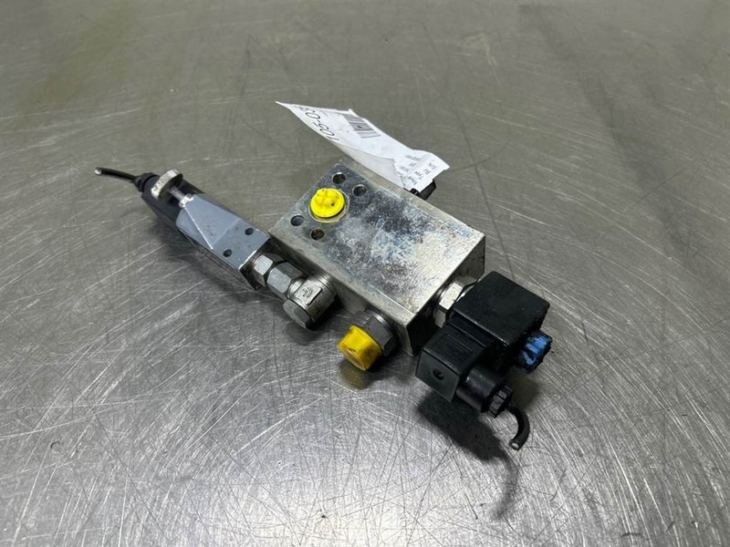 Terex TW150-Oil Control MF2323-ST02-Valve/Ventil - نظام الهيدروليك - آلات البناء: صورة 1 Terex TW150-Oil Control MF2323-ST02-Valve/Ventil - نظام الهيدروليك - آلات البناء: صورة 1
