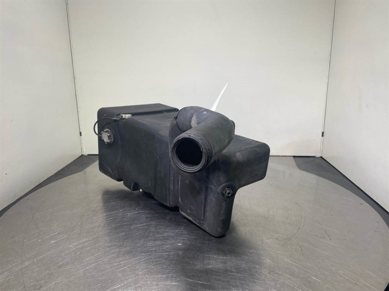 Volvo L30B-Z/X-VOE11306084-Fuel tank/Kraftstofftank - إطار/ شاسيه - آلات البناء: صورة 3 Volvo L30B-Z/X-VOE11306084-Fuel tank/Kraftstofftank - إطار/ شاسيه - آلات البناء: صورة 3