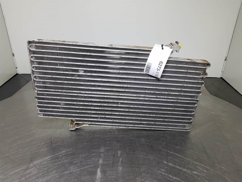 Volvo L50F-Modine 5053410-Airco condenser/Airco koeler - إطار/ شاسيه - آلات البناء: صورة 1 Volvo L50F-Modine 5053410-Airco condenser/Airco koeler - إطار/ شاسيه - آلات البناء: صورة 1