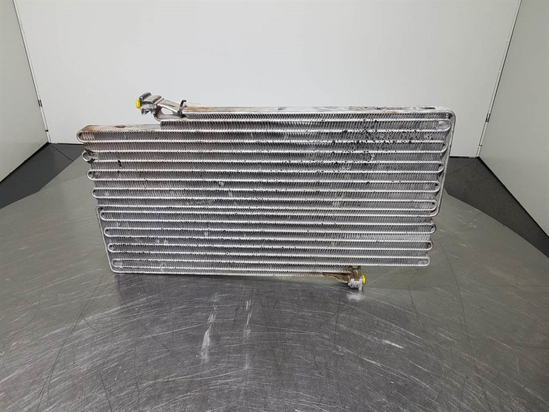 Volvo L50F-Modine 5053410-Airco condenser/Airco koeler - إطار/ شاسيه - آلات البناء: صورة 3 Volvo L50F-Modine 5053410-Airco condenser/Airco koeler - إطار/ شاسيه - آلات البناء: صورة 3