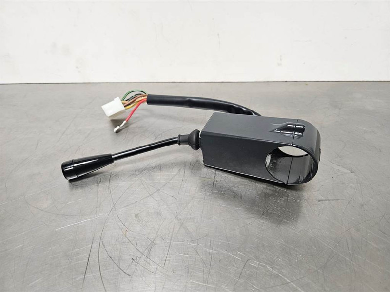 Zettelmeyer ZL 601 - Steer col switch/Lenkstockschalter - مفتاح عمود التوجيه - آلات البناء: صورة 1 Zettelmeyer ZL 601 - Steer col switch/Lenkstockschalter - مفتاح عمود التوجيه - آلات البناء: صورة 1