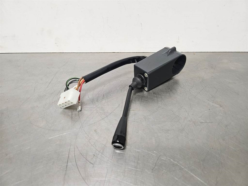 Zettelmeyer ZL 601 - Steer col switch/Lenkstockschalter - مفتاح عمود التوجيه - آلات البناء: صورة 4 Zettelmeyer ZL 601 - Steer col switch/Lenkstockschalter - مفتاح عمود التوجيه - آلات البناء: صورة 4