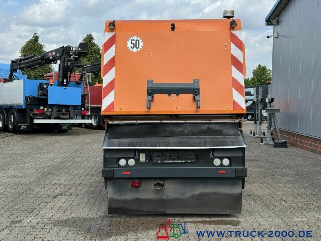 Bucher City Cat 5006 3 Besen 4 Radlenkung - سياره كنس شوارع: صورة 3 Bucher City Cat 5006 3 Besen 4 Radlenkung - سياره كنس شوارع: صورة 3
