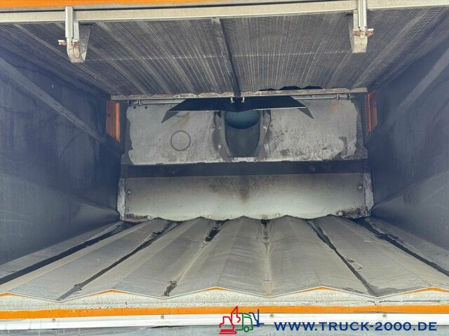 Bucher City Cat 5006 3 Besen 4 Radlenkung - سياره كنس شوارع: صورة 4 Bucher City Cat 5006 3 Besen 4 Radlenkung - سياره كنس شوارع: صورة 4