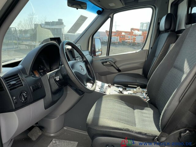 Mercedes-Benz 515 CDI Ölspurreiniger Technik Bj. 2013 - سياره كنس شوارع: صورة 4 Mercedes-Benz 515 CDI Ölspurreiniger Technik Bj. 2013 - سياره كنس شوارع: صورة 4