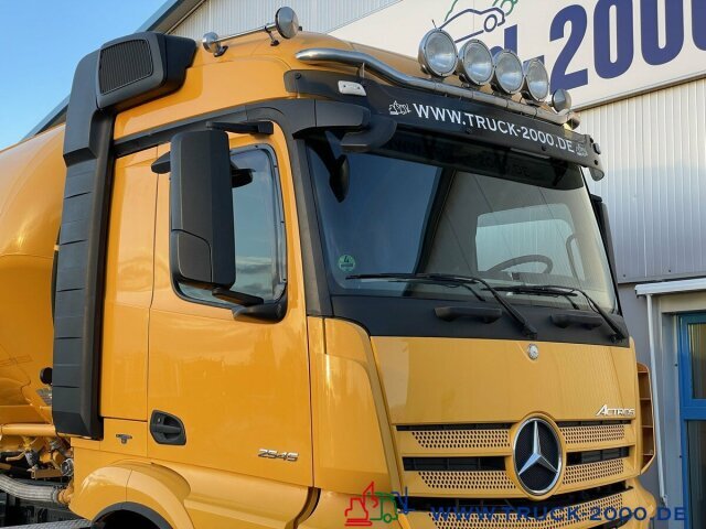 Mercedes-Benz Actros 2545 Silo 31m³ Getreide Staub Rieselgüter - شاحنة صهريج: صورة 2 Mercedes-Benz Actros 2545 Silo 31m³ Getreide Staub Rieselgüter - شاحنة صهريج: صورة 2