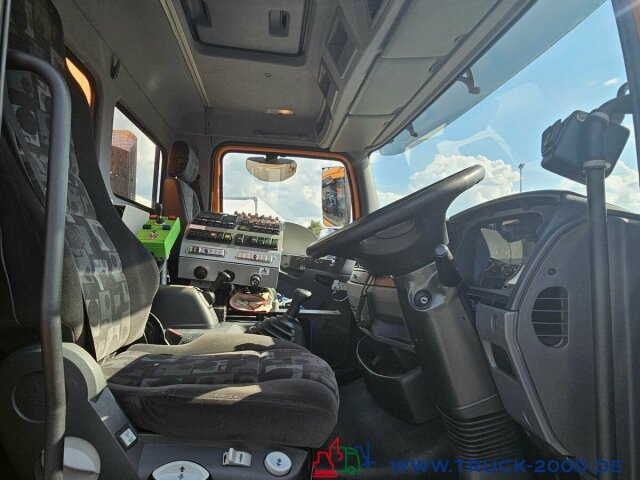 Mercedes-Benz Atego 1518 Bucher Cityfant60 mit Separat Motor - سياره كنس شوارع: صورة 3 Mercedes-Benz Atego 1518 Bucher Cityfant60 mit Separat Motor - سياره كنس شوارع: صورة 3