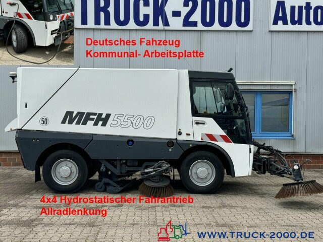 Schmidt MFH 5500 3 Besen + Hochdruckreiniger mit Lanze - سياره كنس شوارع: صورة 1 Schmidt MFH 5500 3 Besen + Hochdruckreiniger mit Lanze - سياره كنس شوارع: صورة 1