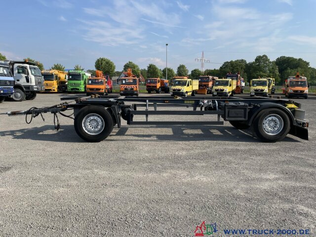 Schmitz Cargobull AWF 18 BDF SAF Achsen Scheibenbremsen - مقطورة نقل الحاويات: صورة 1 Schmitz Cargobull AWF 18 BDF SAF Achsen Scheibenbremsen - مقطورة نقل الحاويات: صورة 1