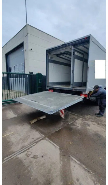 Dhollandia Laadklep / Achtersluitklep 2000 kg MBB / Palfinger / B.A.R. Cargolift - رافعة هيدروليك خلفية: صورة 2 Dhollandia Laadklep / Achtersluitklep 2000 kg MBB / Palfinger / B.A.R. Cargolift - رافعة هيدروليك خلفية: صورة 2