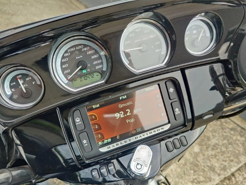 Harley-Davidson Electra Glide Ultra Limited 103" - دراجة نارية: صورة 3 Harley-Davidson Electra Glide Ultra Limited 103" - دراجة نارية: صورة 3