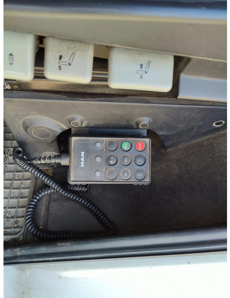 شاحنات مسطحة, شاحنة كرين MAN 18.410 F2000 Cormach 22000 E4F + jib: صورة 11