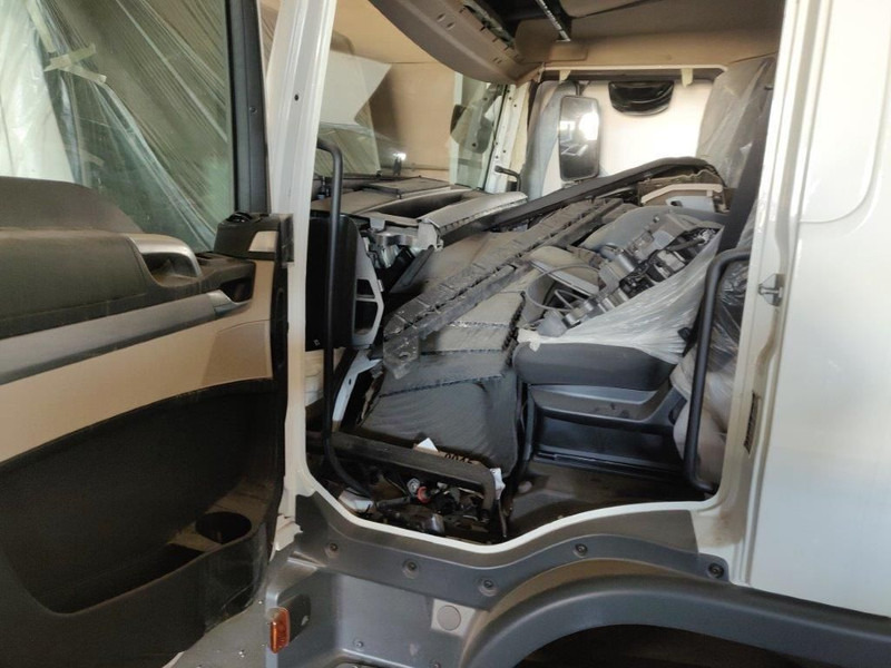 MAN Cabine TGL Euro6 - الكابينة والداخلية - شاحنة: صورة 3 MAN Cabine TGL Euro6 - الكابينة والداخلية - شاحنة: صورة 3