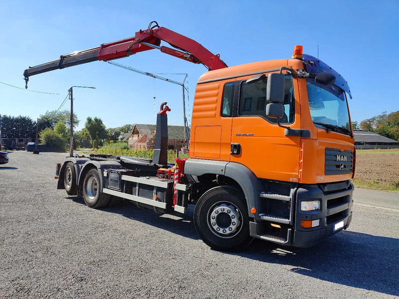 MAN TGA 28.310 Container / Fassi F130 - شاحنة ذات خطاف, شاحنة كرين: صورة 1 MAN TGA 28.310 Container / Fassi F130 - شاحنة ذات خطاف, شاحنة كرين: صورة 1