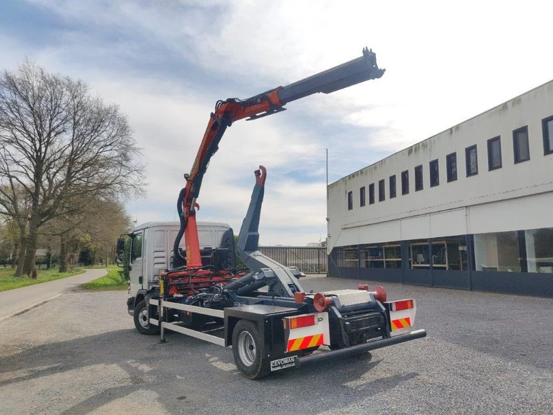 MAN TGL 12.250 Containersysteem met kraan Palfinger PK9001 + Remote - شاحنة ذات خطاف, شاحنة كرين: صورة 4 MAN TGL 12.250 Containersysteem met kraan Palfinger PK9001 + Remote - شاحنة ذات خطاف, شاحنة كرين: صورة 4