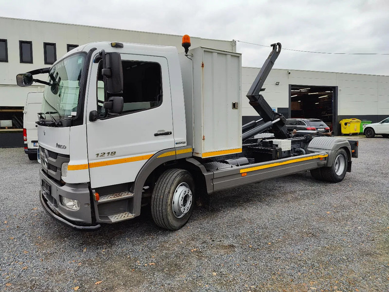 Mercedes-Benz Atego 1218 Containersystem / Hooklift Hyvalift - شاحنة ذات خطاف: صورة 1 Mercedes-Benz Atego 1218 Containersystem / Hooklift Hyvalift - شاحنة ذات خطاف: صورة 1
