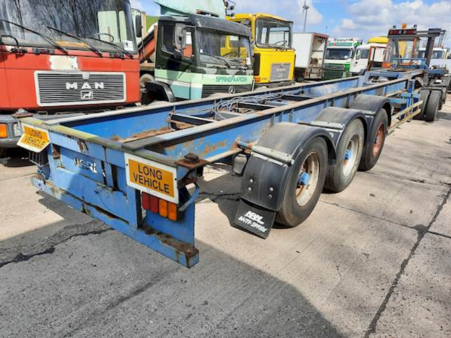 MC ELVANEY MOTORS LTD 40FT - نصف مقطورة لنقل الحاويات: صورة 1 MC ELVANEY MOTORS LTD 40FT - نصف مقطورة لنقل الحاويات: صورة 1