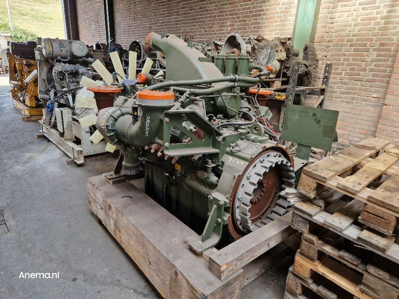 MTU (MERCEDES-BENZ) 12V 2000 - محرك: صورة 4 MTU (MERCEDES-BENZ) 12V 2000 - محرك: صورة 4