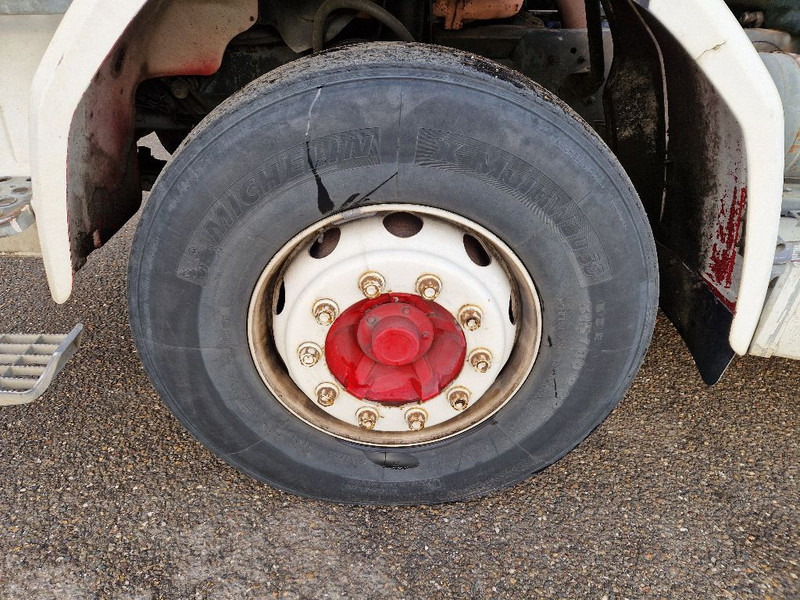 Scania R 142 H 6X2 V8 - شاحنات مسطحة: صورة 2 Scania R 142 H 6X2 V8 - شاحنات مسطحة: صورة 2