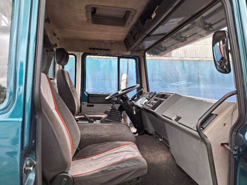 شاحنة هيكل كابينة Volvo FL611: صورة 9