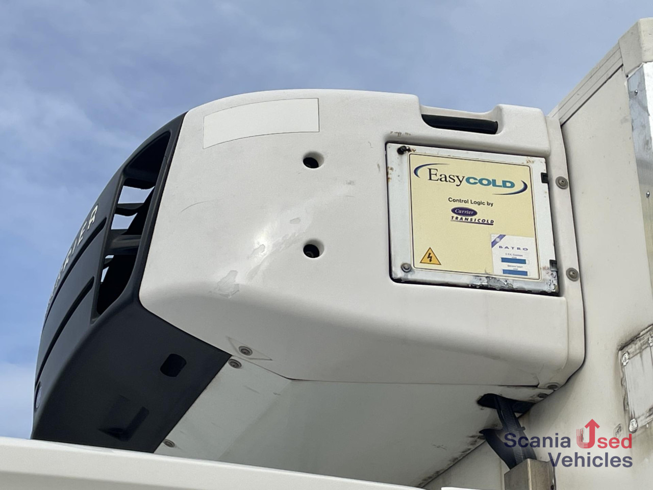 SCANIA P 250 B4x2LA FRIGO -27 TAIL LIFT 1.5T 815X251X244C - شاحنة الفريزر: صورة 2 SCANIA P 250 B4x2LA FRIGO -27 TAIL LIFT 1.5T 815X251X244C - شاحنة الفريزر: صورة 2