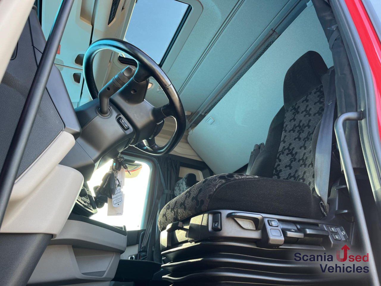 SCANIA R 410 A4x2NA RETARDER LED NAVI - وحدة جر: صورة 2 SCANIA R 410 A4x2NA RETARDER LED NAVI - وحدة جر: صورة 2