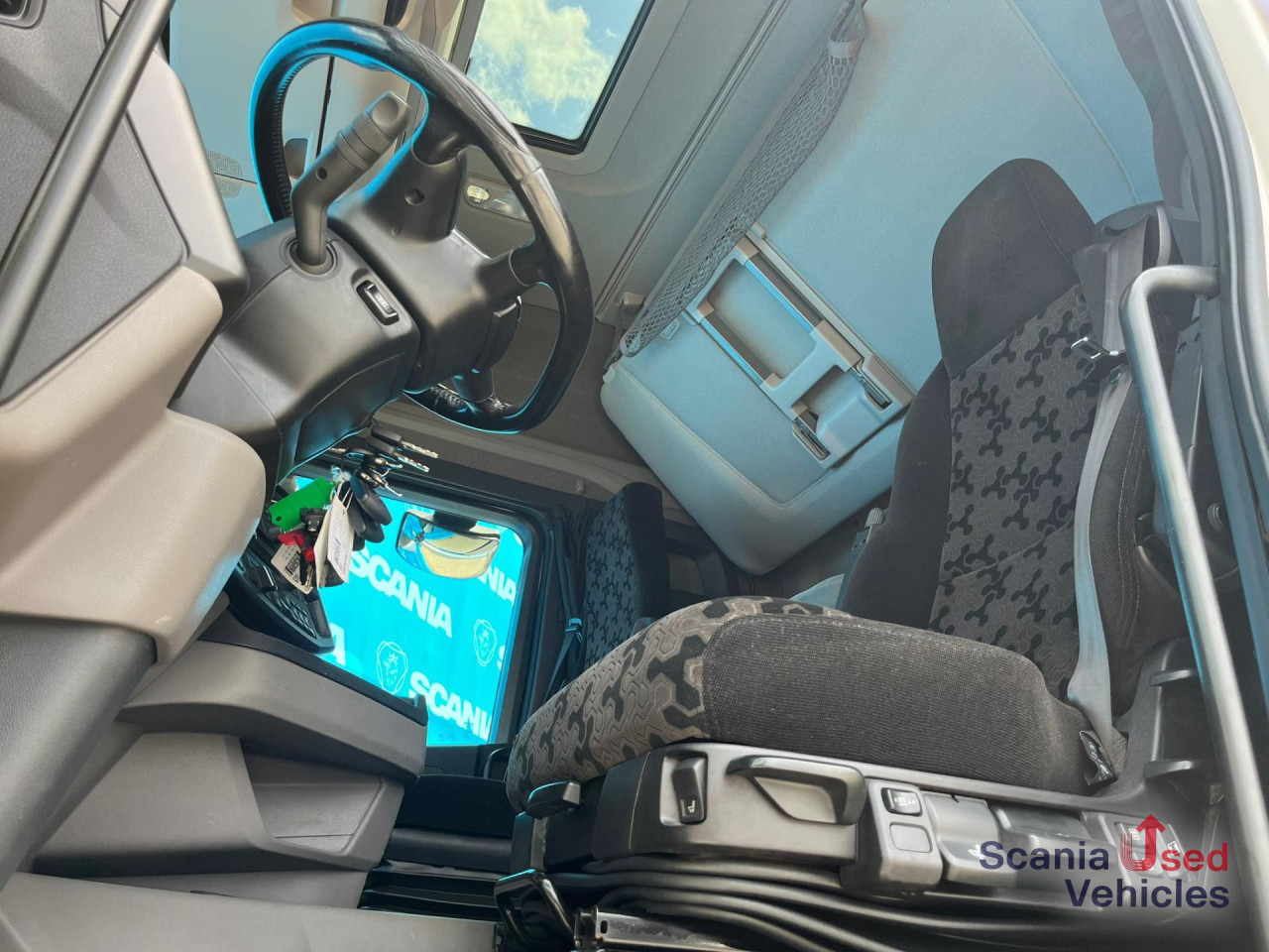 SCANIA R 450 A4x2EB RETARDER MEGA / VOLUME DIFF-L 8T PTOV - وحدة جر: صورة 3 SCANIA R 450 A4x2EB RETARDER MEGA / VOLUME DIFF-L 8T PTOV - وحدة جر: صورة 3