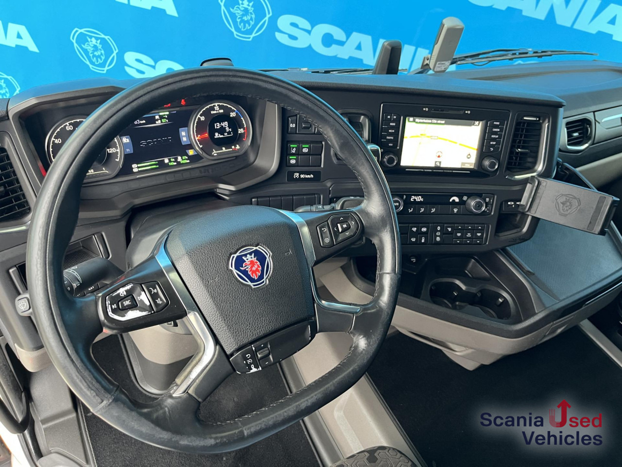 SCANIA R 450 A4x2NA LED NAVI SMART 2 - وحدة جر: صورة 4 SCANIA R 450 A4x2NA LED NAVI SMART 2 - وحدة جر: صورة 4