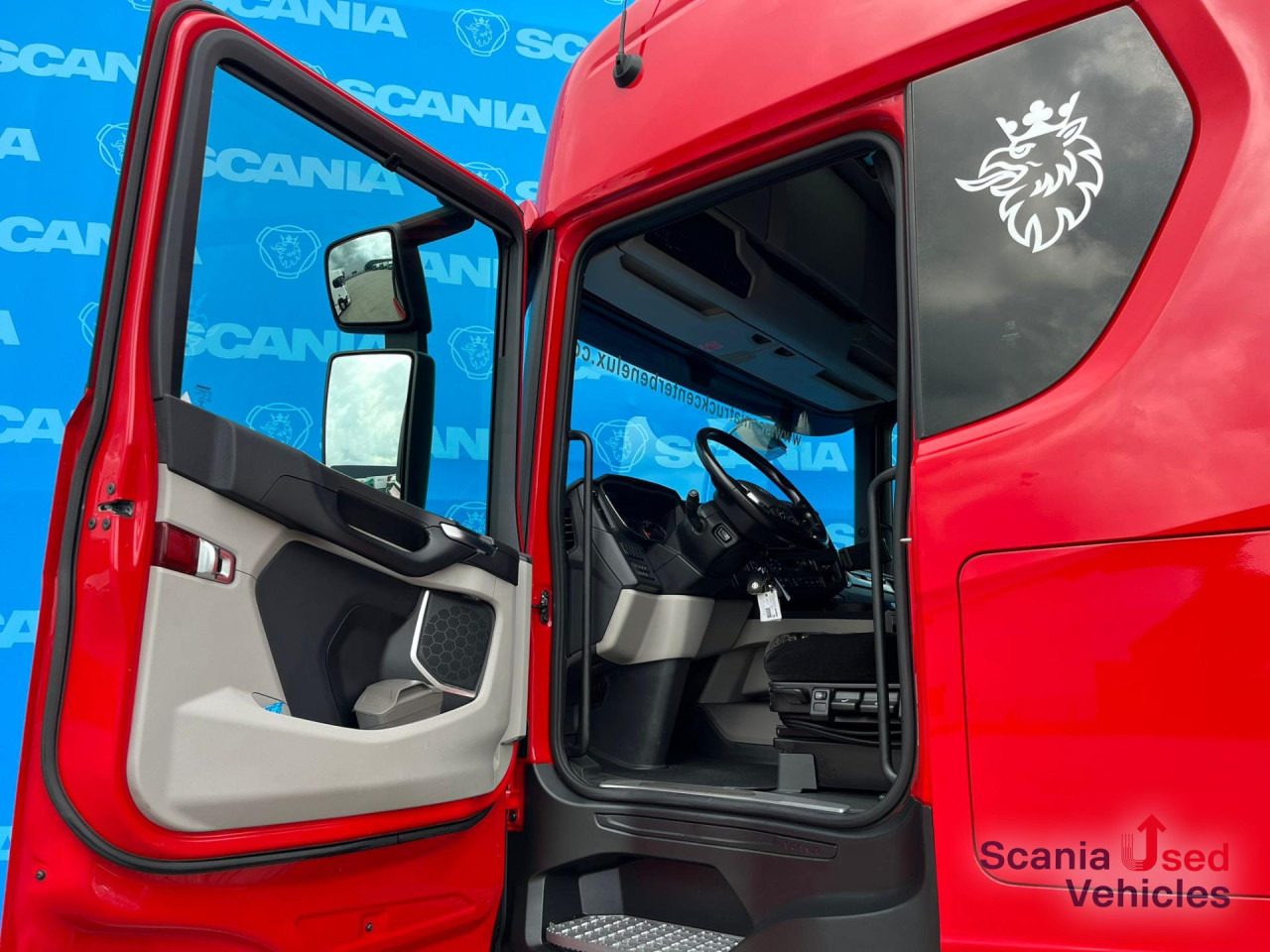 SCANIA R 450 A6x2/4NA RETARDER PTO LED NAVI - وحدة جر: صورة 3 SCANIA R 450 A6x2/4NA RETARDER PTO LED NAVI - وحدة جر: صورة 3