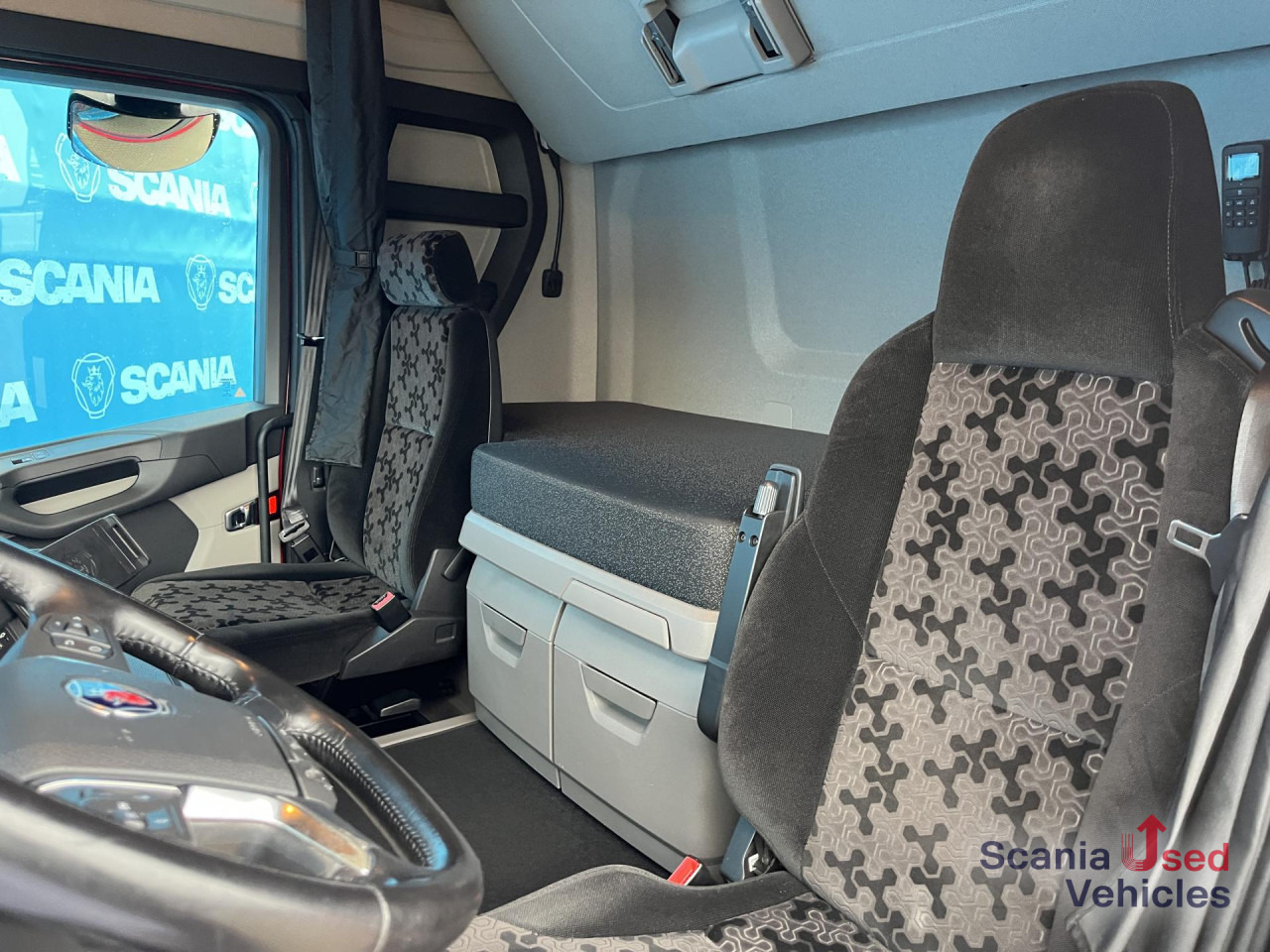 SCANIA R 450 A6x2/4NA RETARDER PTO P-AIRCO LED NAVI - وحدة جر: صورة 3 SCANIA R 450 A6x2/4NA RETARDER PTO P-AIRCO LED NAVI - وحدة جر: صورة 3