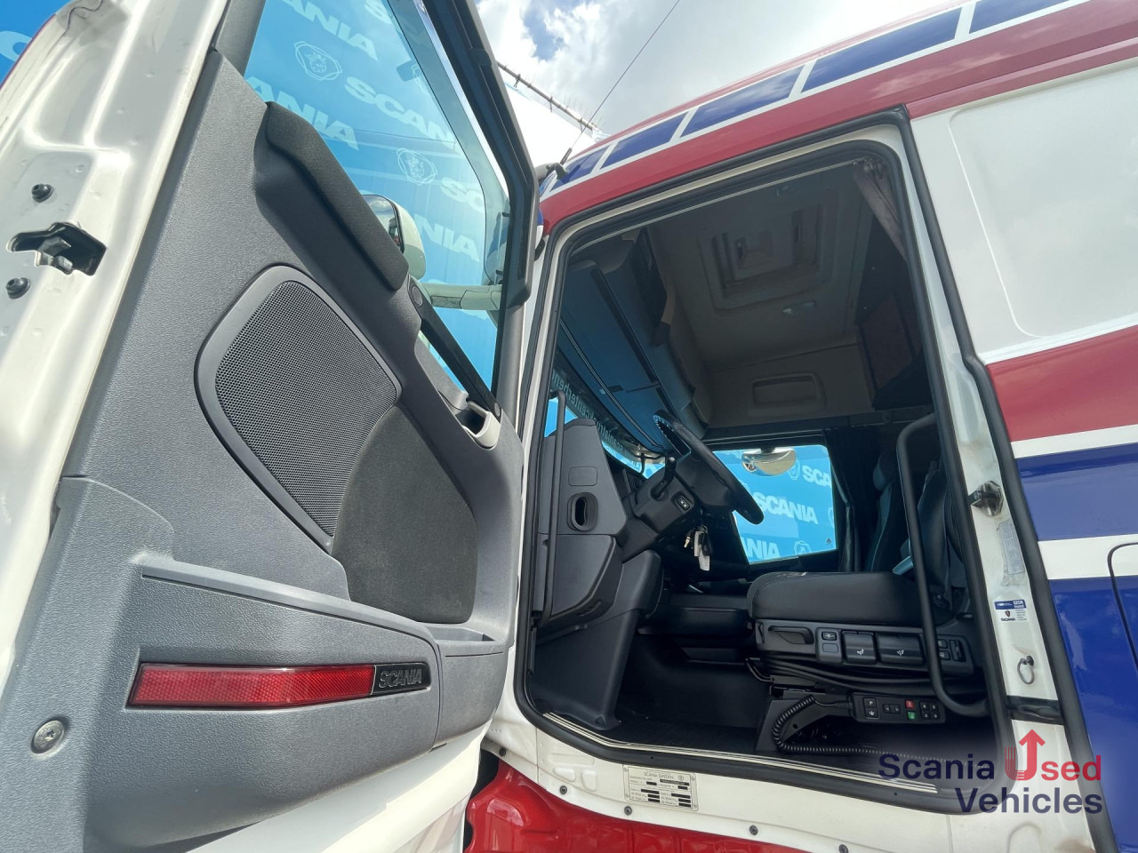 SCANIA R 450 LA4x2MNB DIFF-L RETARDER FULL AIR 8T ALCOA - وحدة جر: صورة 3 SCANIA R 450 LA4x2MNB DIFF-L RETARDER FULL AIR 8T ALCOA - وحدة جر: صورة 3