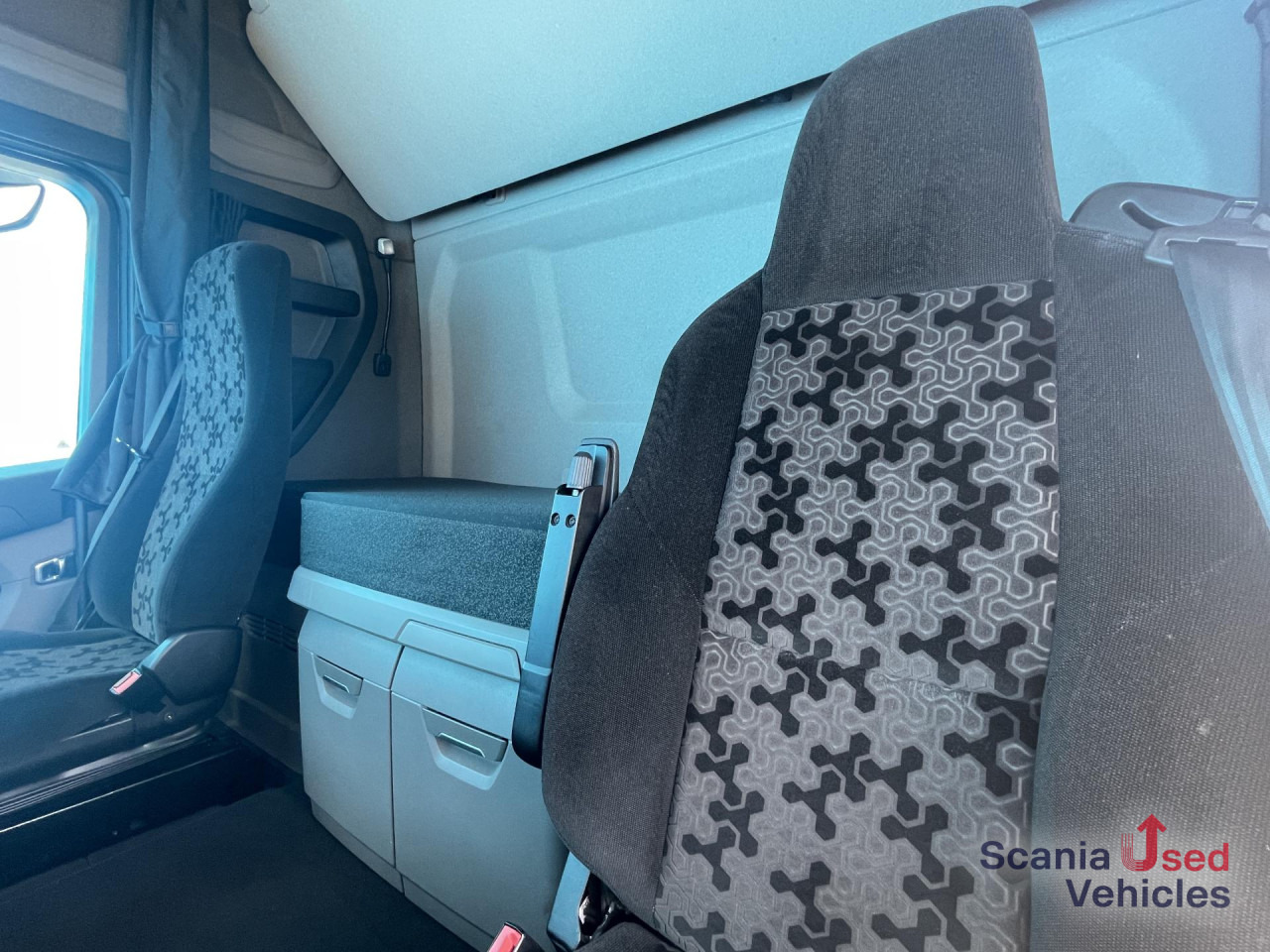 SCANIA S 500 A4X2NB RETARDER FULL AIR 8T P-AIRCO ACC - وحدة جر: صورة 5 SCANIA S 500 A4X2NB RETARDER FULL AIR 8T P-AIRCO ACC - وحدة جر: صورة 5