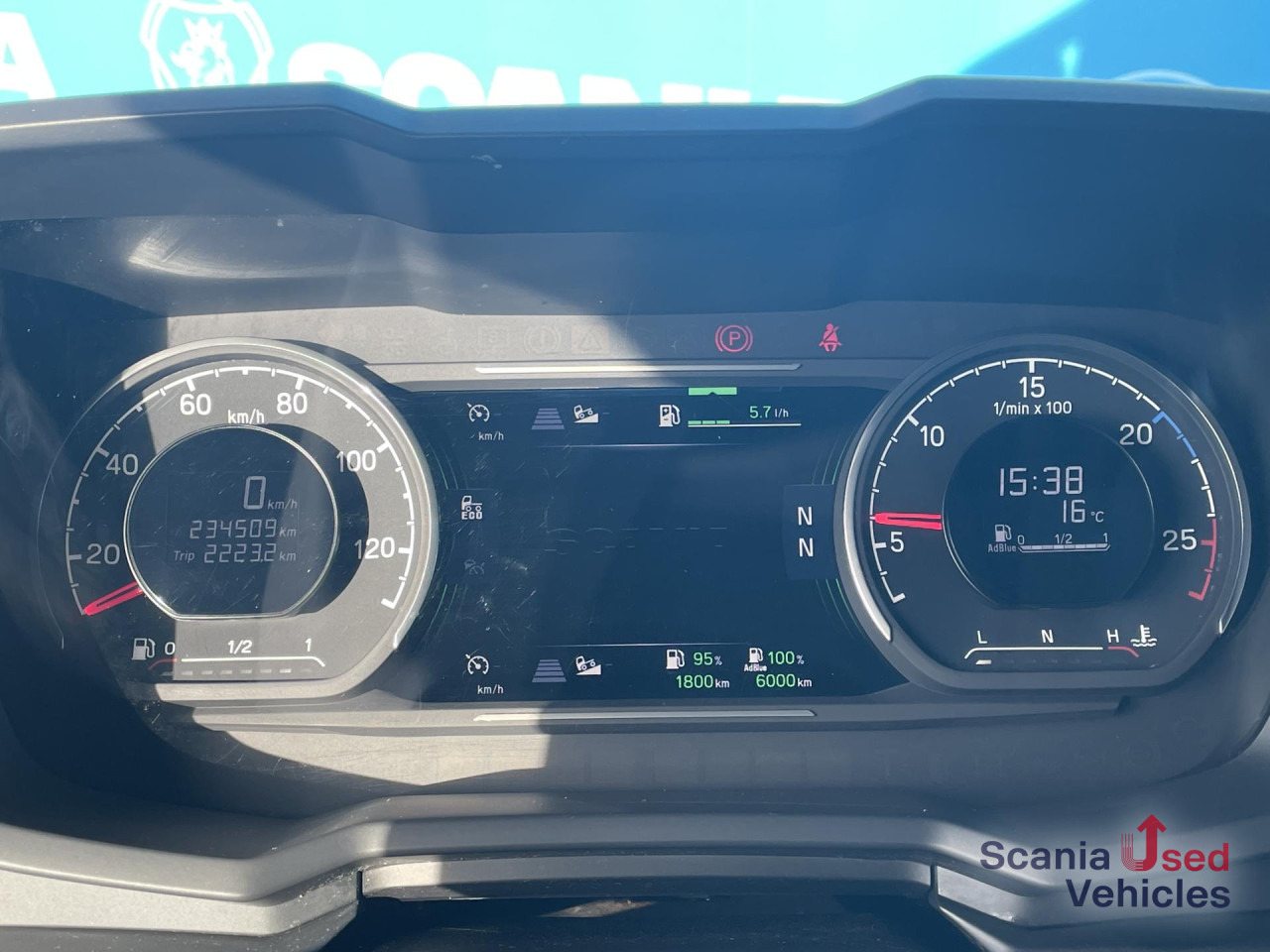 SCANIA S 500 A4x2NB RETARDER FULL AIR P-AIRCO PTO ACC - وحدة جر: صورة 5 SCANIA S 500 A4x2NB RETARDER FULL AIR P-AIRCO PTO ACC - وحدة جر: صورة 5