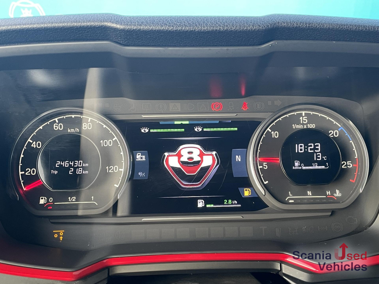 SCANIA S 660 A6x2/4NB V8 RETARDER FULL AIR 8T DIFF-L LED - وحدة جر: صورة 5 SCANIA S 660 A6x2/4NB V8 RETARDER FULL AIR 8T DIFF-L LED - وحدة جر: صورة 5