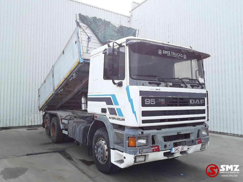 DAF 95 430 lames steel - شاحنة قلاب: صورة 1 DAF 95 430 lames steel - شاحنة قلاب: صورة 1