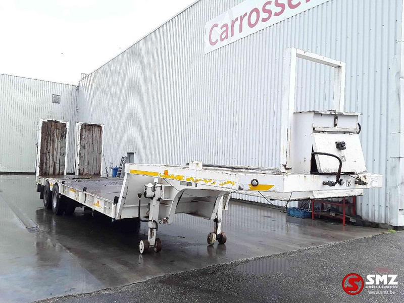 Fruehauf Oplegger - عربة منخفضة مسطحة نصف مقطورة: صورة 1 Fruehauf Oplegger - عربة منخفضة مسطحة نصف مقطورة: صورة 1