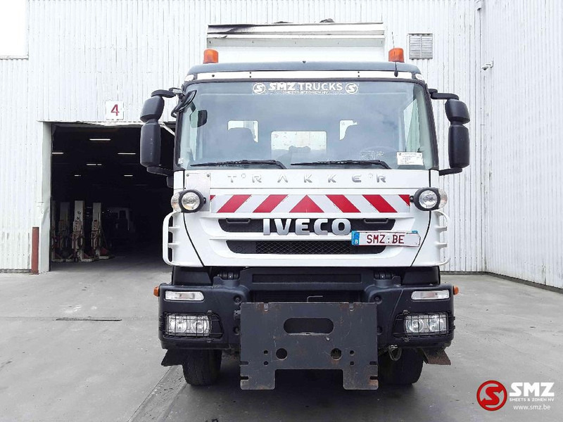 Iveco Trakker 330 184"km snow equipment - شاحنة قلاب: صورة 2 Iveco Trakker 330 184"km snow equipment - شاحنة قلاب: صورة 2