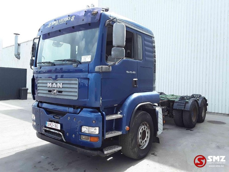 MAN TGA 26.480 6x4 manual - شاحنة هيكل كابينة: صورة 3 MAN TGA 26.480 6x4 manual - شاحنة هيكل كابينة: صورة 3