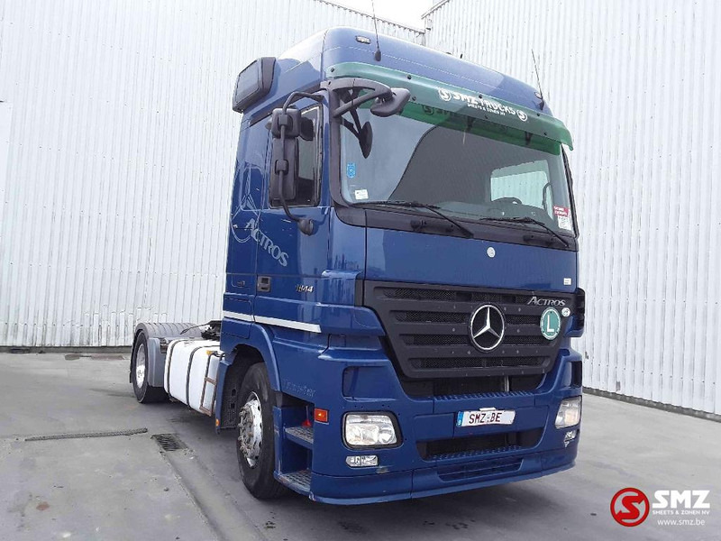 Mercedes-Benz Actros 1844 3 pedals retarder - وحدة جر: صورة 1 Mercedes-Benz Actros 1844 3 pedals retarder - وحدة جر: صورة 1