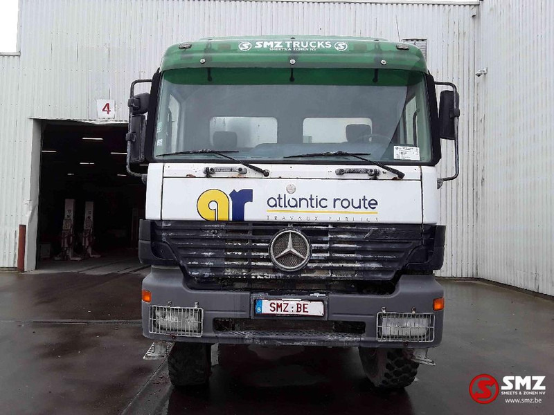 Mercedes-Benz Actros 3335 6x6 88000km manual - مضخة خرسانة: صورة 2 Mercedes-Benz Actros 3335 6x6 88000km manual - مضخة خرسانة: صورة 2