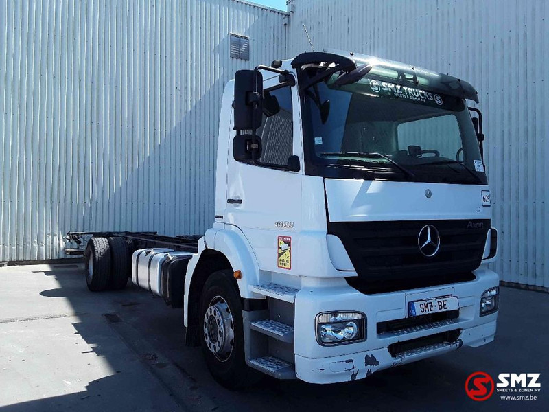 Mercedes-Benz Axor 1829 manual - شاحنة هيكل كابينة: صورة 1 Mercedes-Benz Axor 1829 manual - شاحنة هيكل كابينة: صورة 1