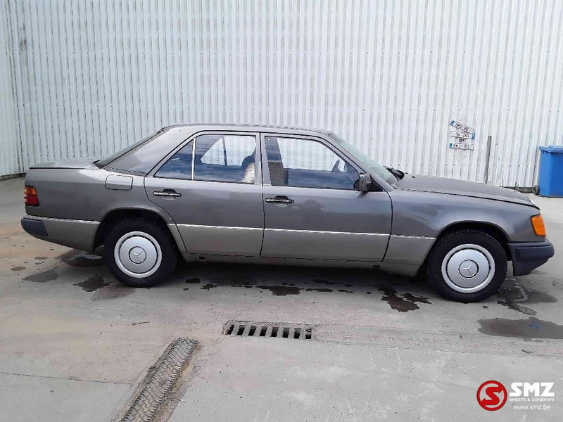 Mercedes-Benz - سيارة: صورة 4 Mercedes-Benz - سيارة: صورة 4