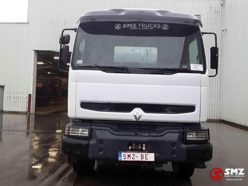 Renault Kerax 300 manual pump - شاحنة خلاطة خرسانة: صورة 2 Renault Kerax 300 manual pump - شاحنة خلاطة خرسانة: صورة 2