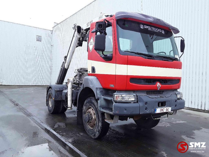 Renault Kerax 420 4x4 Pesci Se 115/5 Extens - وحدة جر: صورة 1 Renault Kerax 420 4x4 Pesci Se 115/5 Extens - وحدة جر: صورة 1