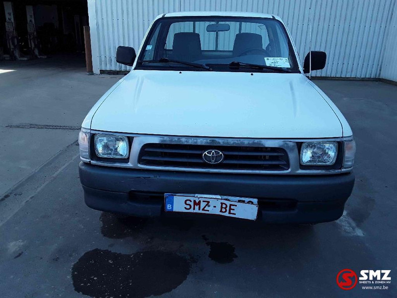 Toyota Hilux - سيارة: صورة 2 Toyota Hilux - سيارة: صورة 2