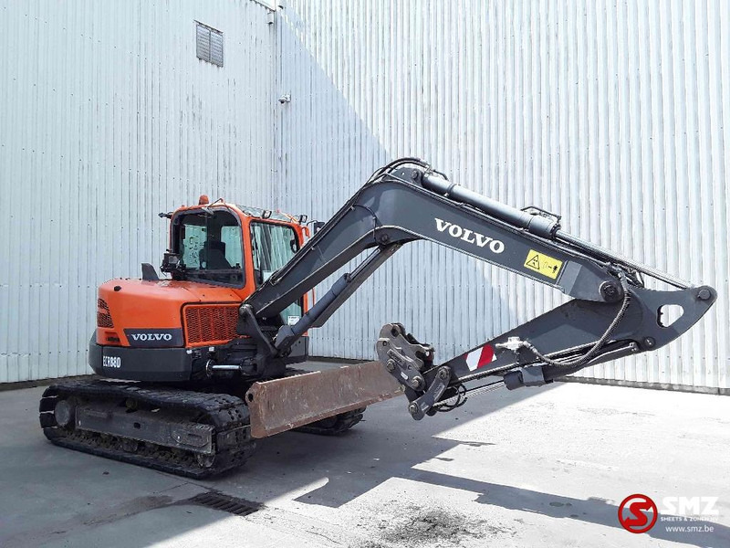 Volvo ECR 88 D quick coupler lines TOP - رافعة مجنزرة: صورة 1 Volvo ECR 88 D quick coupler lines TOP - رافعة مجنزرة: صورة 1