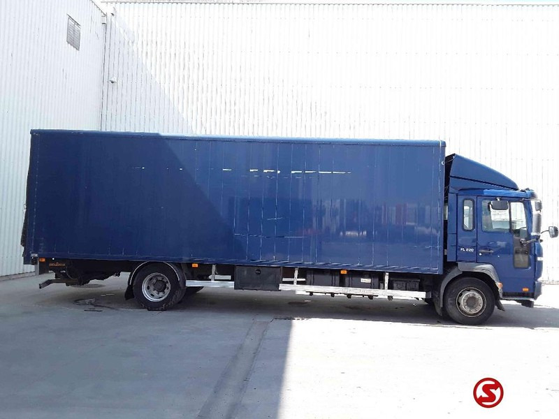 Volvo FL 220 - شاحنة مقفلة: صورة 4 Volvo FL 220 - شاحنة مقفلة: صورة 4