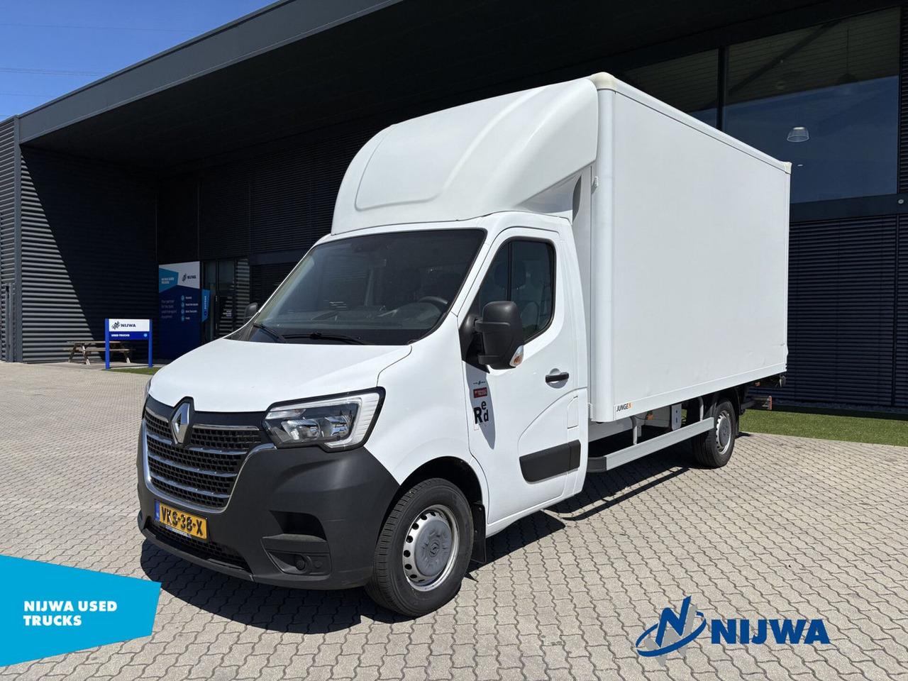 Renault Master T35 145 Laadklep + Airco - شاحنة هيكل كابينة: صورة 1 Renault Master T35 145 Laadklep + Airco - شاحنة هيكل كابينة: صورة 1