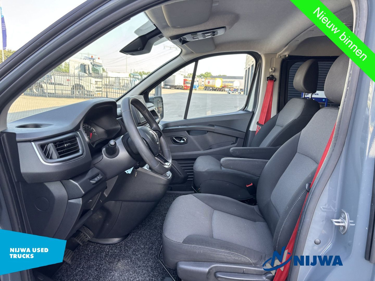 Renault Trafic 150 T30 L2H1 Trekhaak + Dubbele cabine - فان المدمجة, الشاحنات الصغيرة كابينة مزدوجة: صورة 5 Renault Trafic 150 T30 L2H1 Trekhaak + Dubbele cabine - فان المدمجة, الشاحنات الصغيرة كابينة مزدوجة: صورة 5